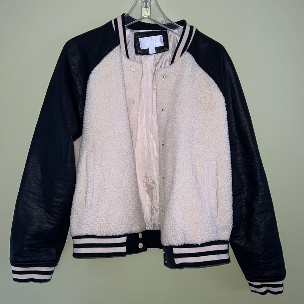 Letterman-style Faux Fur and Fuad Leather Jacket (XXL)
